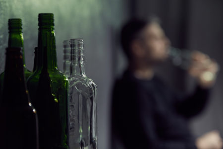 Как избавиться от психологической и физической зависимости от алкоголя